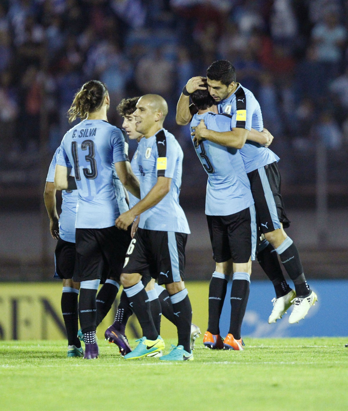 Uruguay sigue invicta en casa y camina hacia el Mundial tras ganar a Ecuador Uruguay sigue invicta en casa y camina hacia el Mundial tras ganar a Ecuador