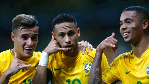 Brasil celebra un gol