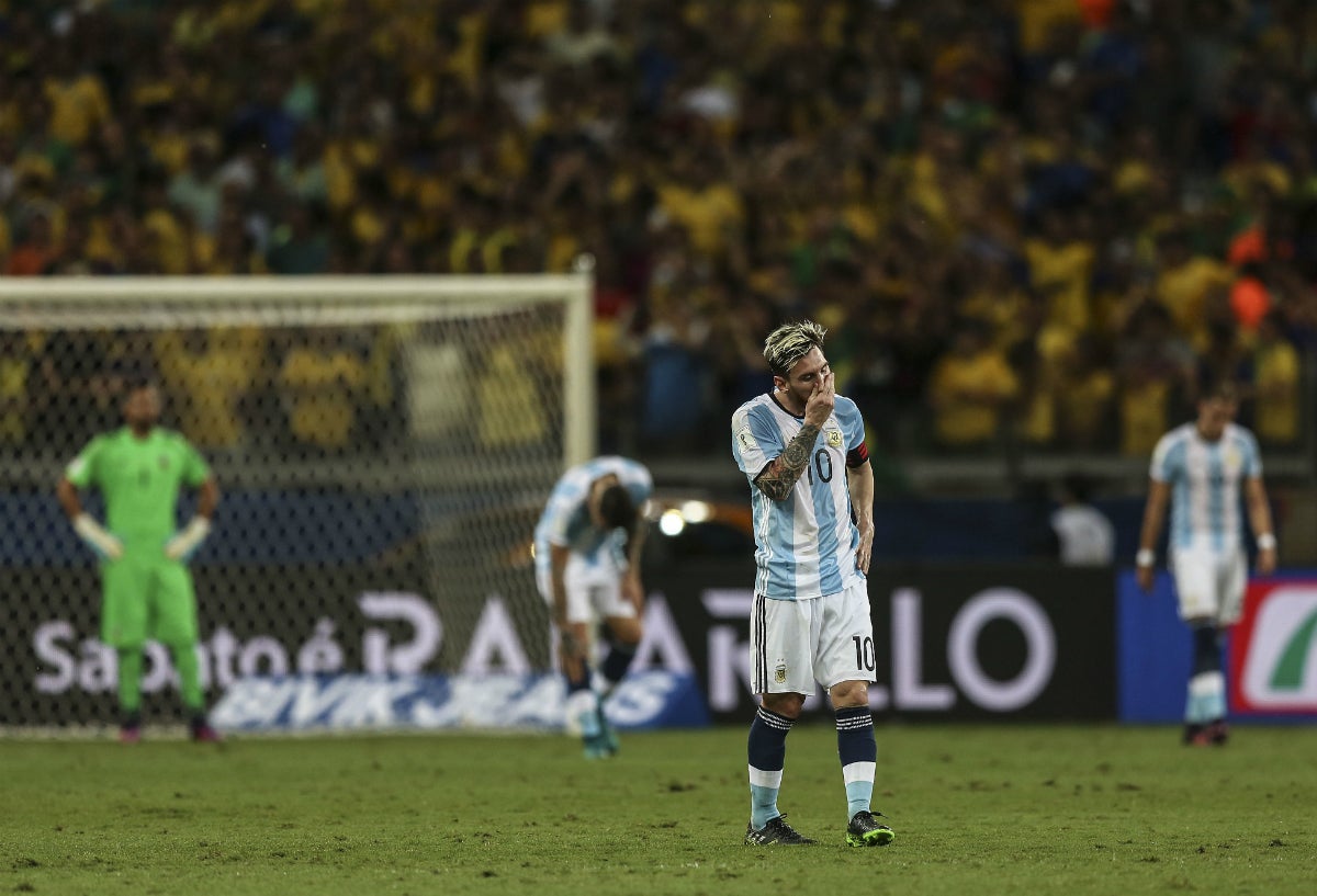 Messi: "Dentro de toda la mierda que estamos pasando seguimos vivos" Messi: "Dentro de toda la mierda que estamos pasando seguimos vivos"