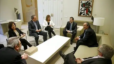Imagen de archivo de una de las reuniones de Mariano Rajoy con los interlocutores sociales Imagen de archivo de una de las reuniones de Mariano Rajoy con los interlocutores sociales