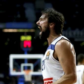 Sergio Llull celebra una canasta con el Real Madrid Sergio Llull celebra una canasta con el Real Madrid