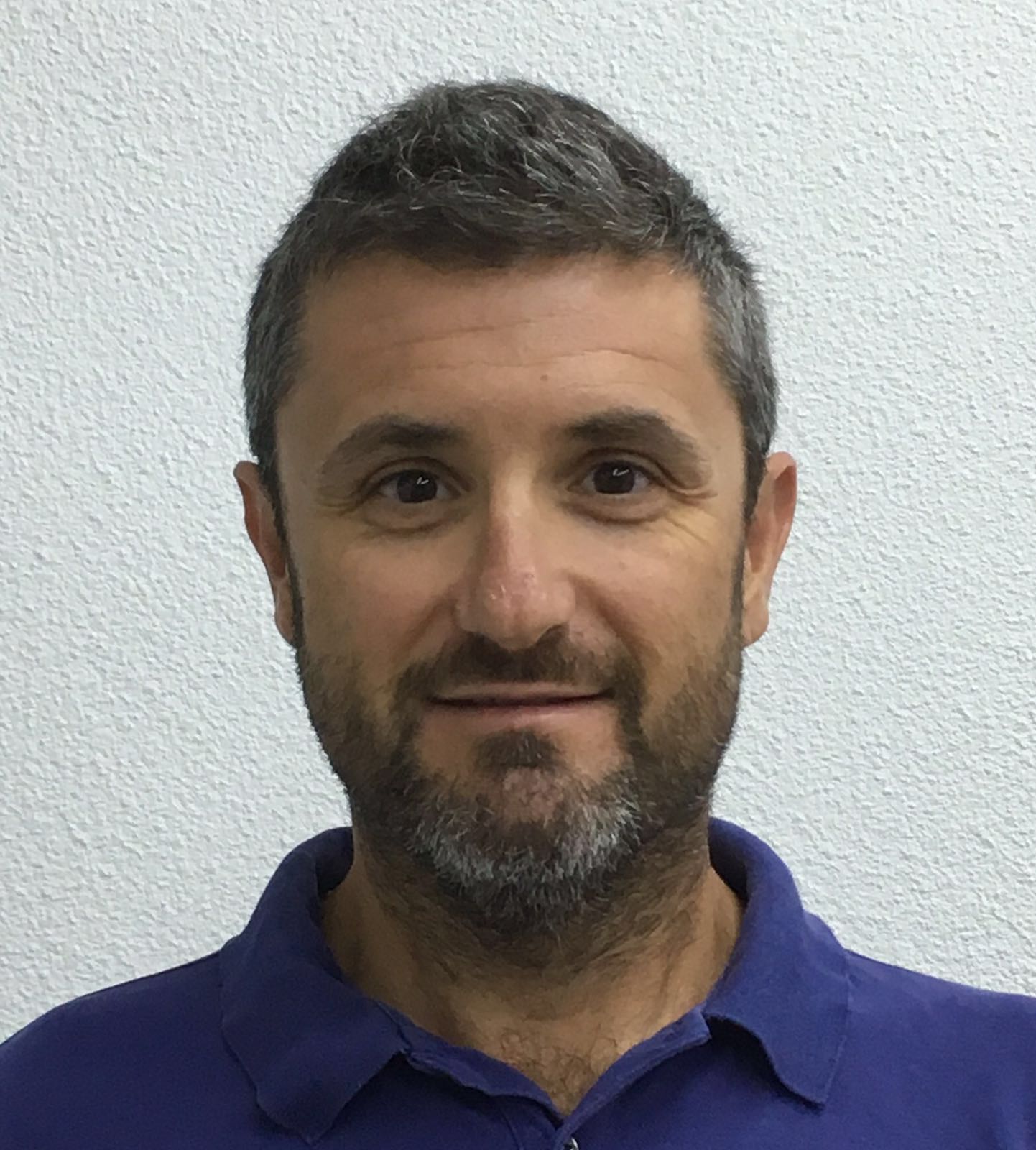 Un paso más hacia el abismo Un paso más hacia el abismo