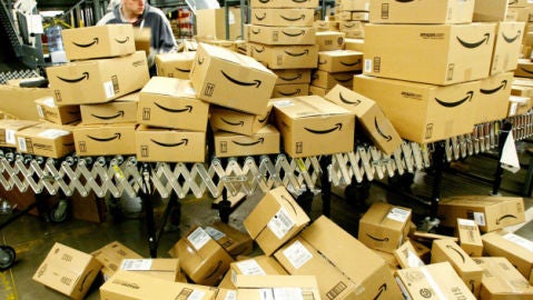 Un almac&eacute;n de Amazon