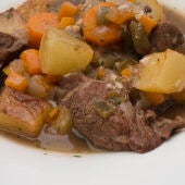 Carne guisada con patatas.