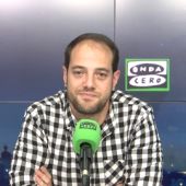 Frame 74.024618 de: Raúl Granando: "El Atlético está un punto por encima del Real Madrid en el derbi"