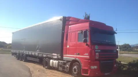 Foto del camión facilitada por los Mossos d'Esquadra Foto del camión facilitada por los Mossos d'Esquadra