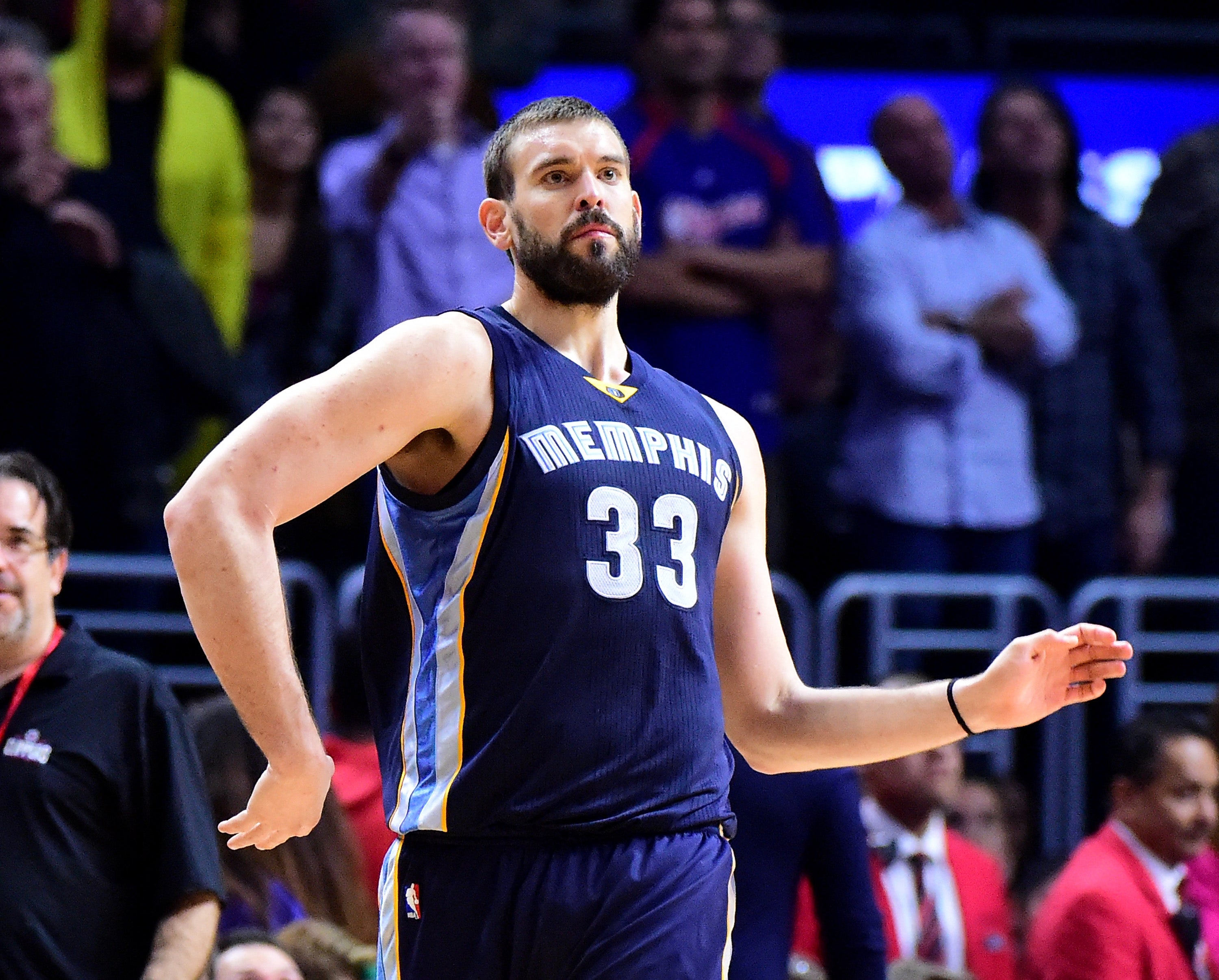 ¿Conoces ya el "Spanish McGregor walk"? Así es el famoso baile de Marc Gasol en la NBA ¿Conoces ya el "Spanish McGregor walk"? Así es el famoso baile de Marc Gasol en la NBA
