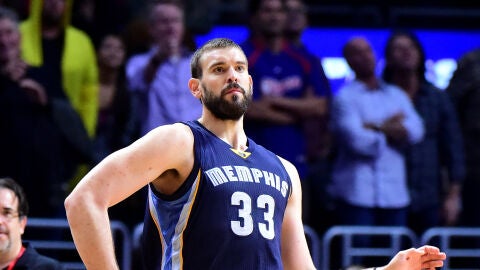 Marc Gasol ejecuta el famoso "Spanish McGregor walk"
