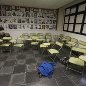 Aulas vacías en un colegio Aulas vacías en un colegio
