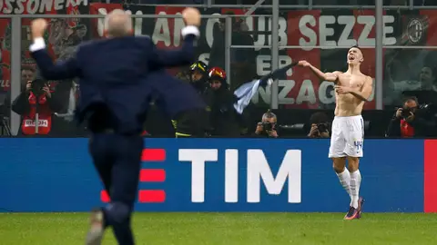 Perisic celebra el 2-2 en San Siro Perisic celebra el 2-2 en San Siro