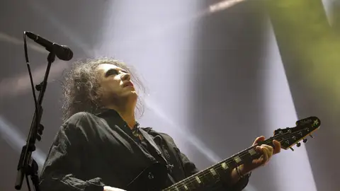 El cantante de The Cure, Robert Smith, durante el concierto El cantante de The Cure, Robert Smith, durante el concierto