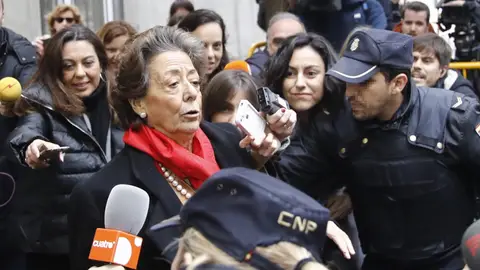 Rita Barberá a su salida del Tribunal Supremo Rita Barberá a su salida del Tribunal Supremo