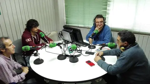 Victor Andrés participa en Onda Deportiva Jaén La tertulia deportiva de Onda Cero analiza la jornad del grupo IV de Segunda B con Victor Andrés, Juan Arsenal y José Corpas