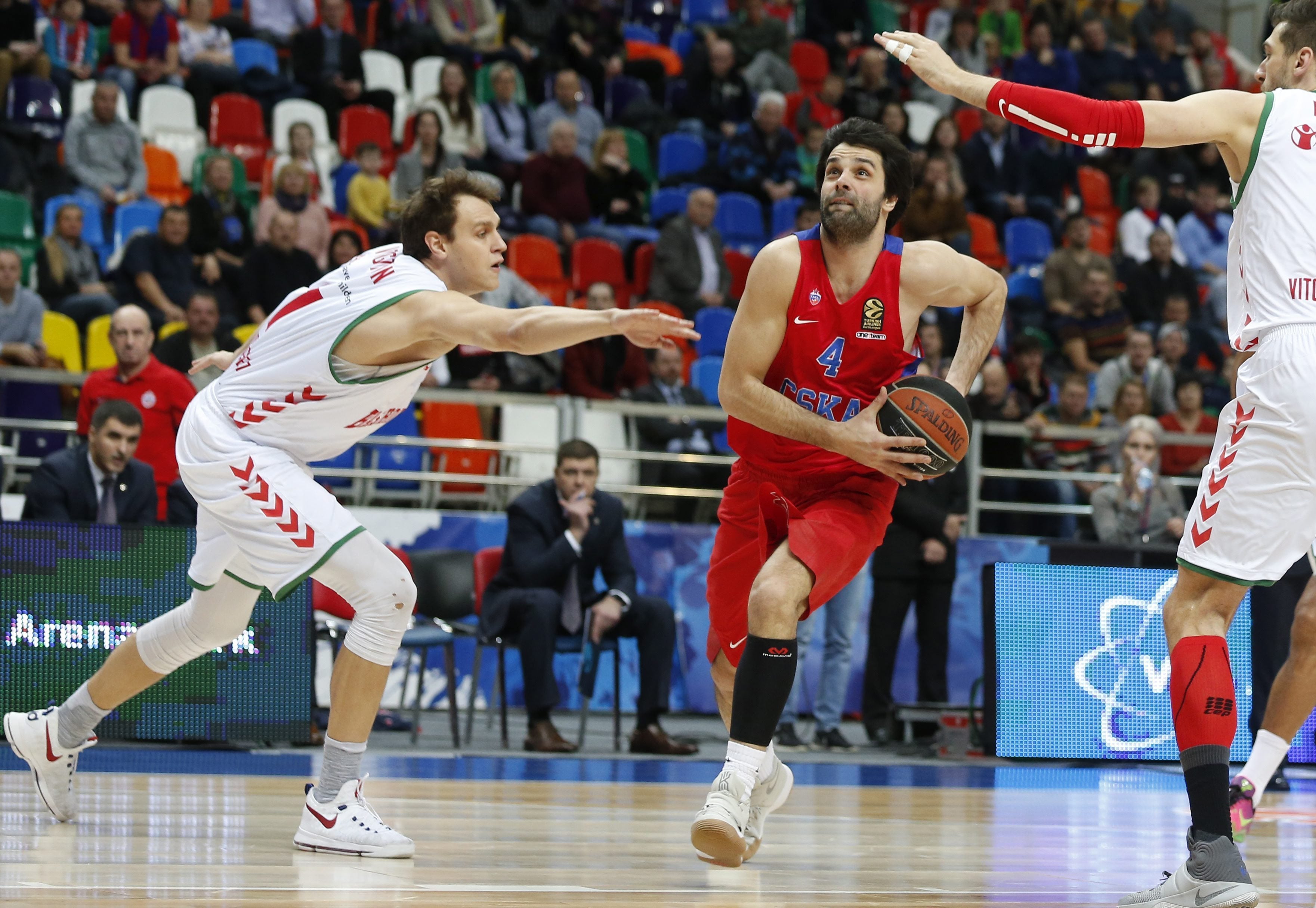 Teodosic tumba al Baskonia con una actuación memorable Teodosic tumba al Baskonia con una actuación memorable