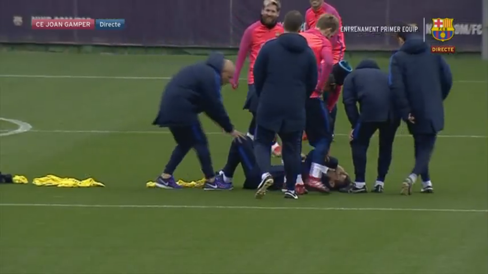 Neymar 'atropella' a Unzue durante el entrenamiento Neymar 'atropella' a Unzue durante el entrenamiento