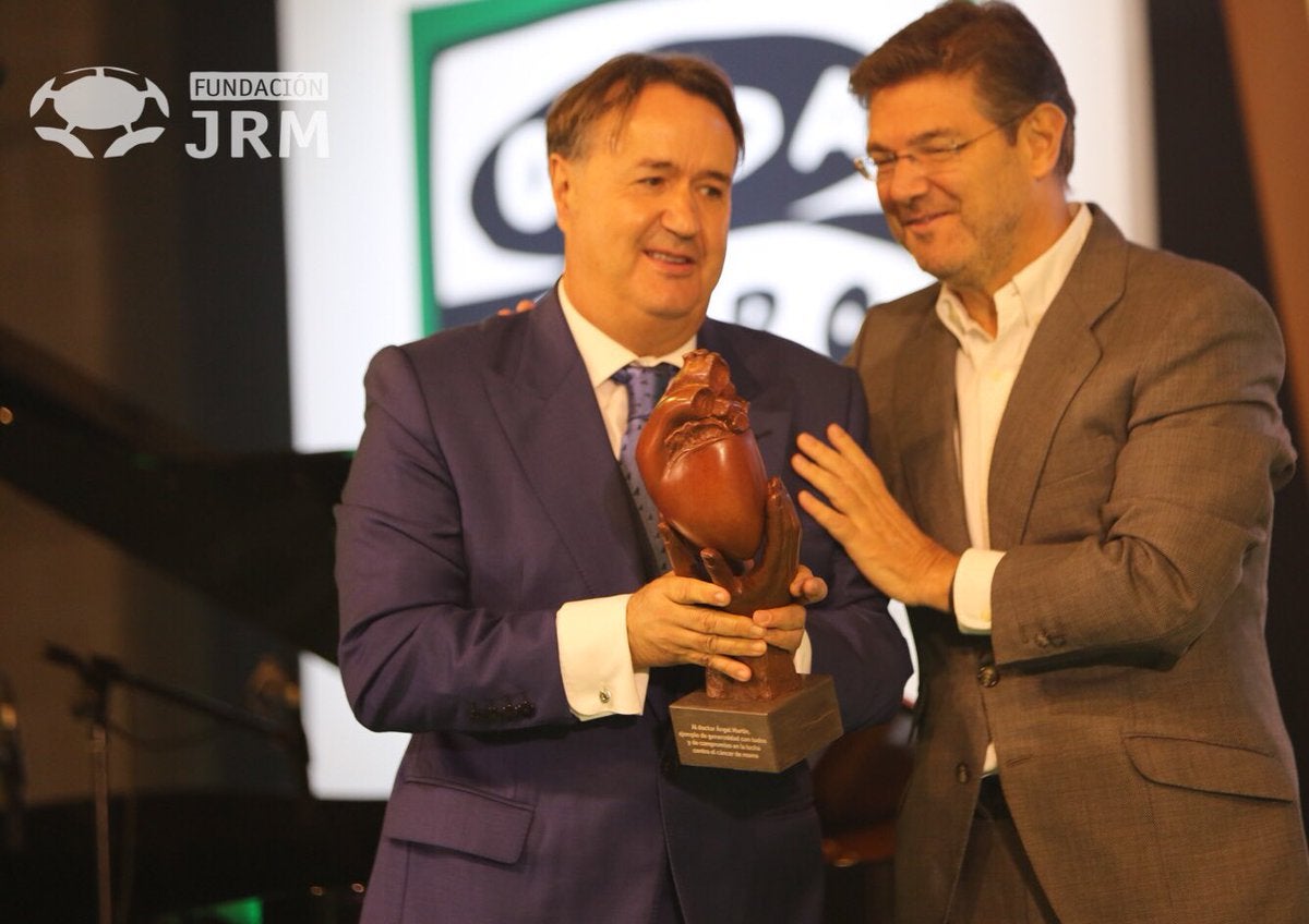 Doctor Ángel Martín: "Estoy muy emocionado de recibir el premio JRM" Doctor Ángel Martín: "Estoy muy emocionado de recibir el premio JRM"