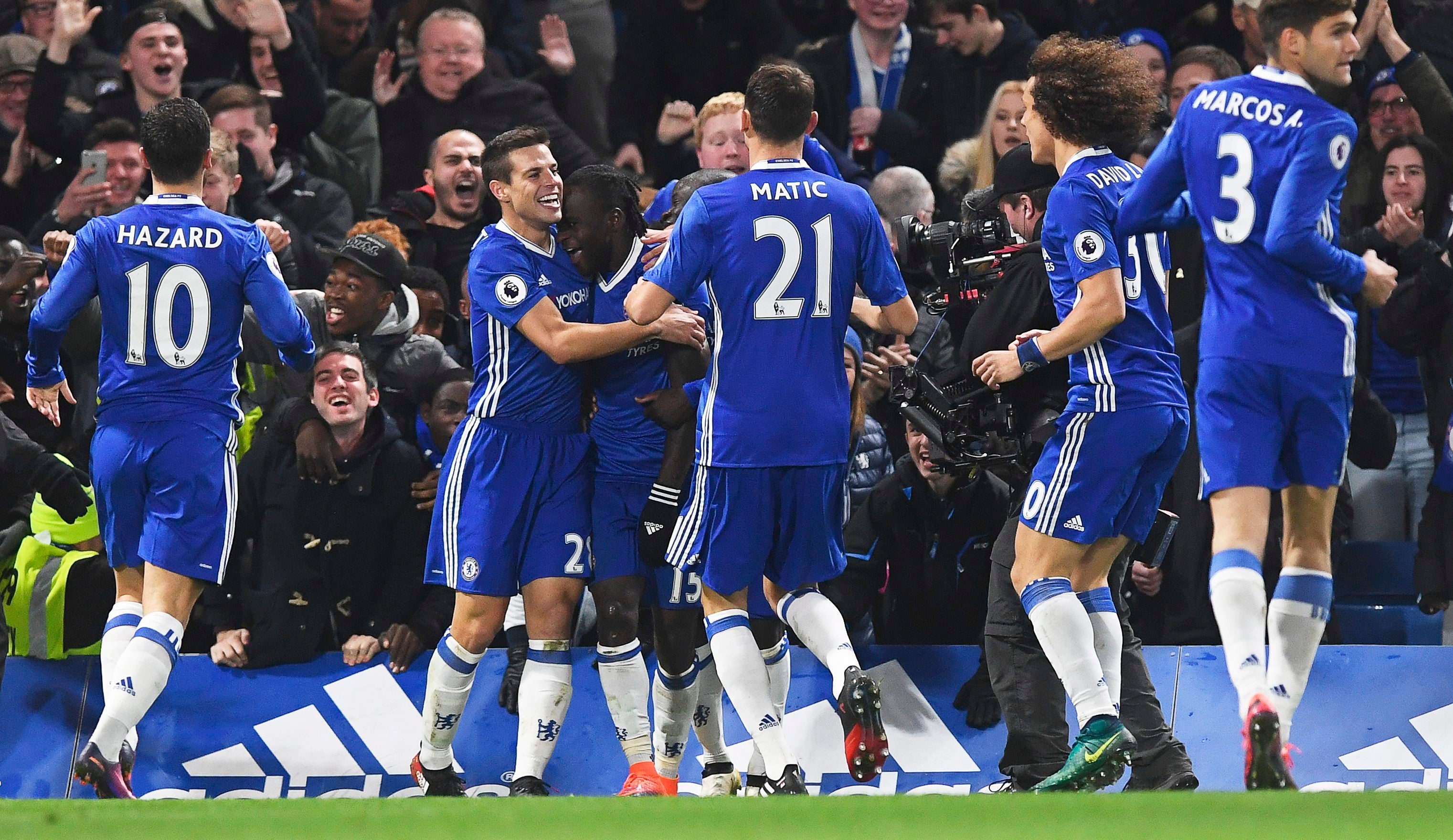 El Chelsea sigue en racha y mantiene el liderato a costa del Tottenham El Chelsea sigue en racha y mantiene el liderato a costa del Tottenham