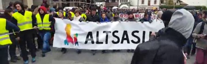 ¿Comparte que la agresión a los guardias civiles en Alsasua se califique como delito de terrorismo?