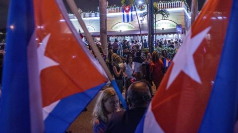 Los cubanos exiliados en Miami han salido a celebrar el fallecimiento de Castro