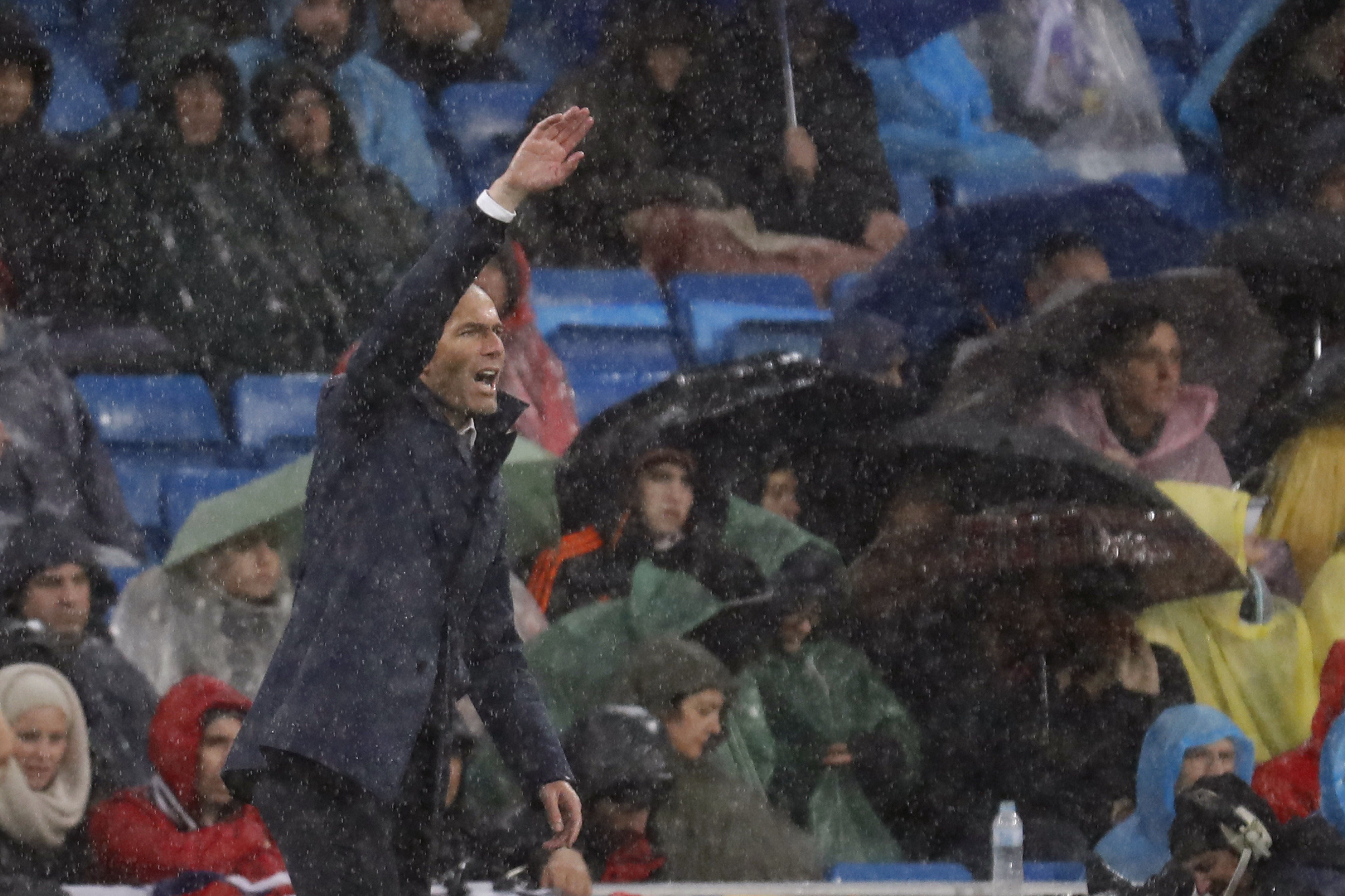 Zidane: "No hicimos lo que se esperaba, pero estoy contento con los tres puntos" Zidane: "No hicimos lo que se esperaba, pero estoy contento con los tres puntos"