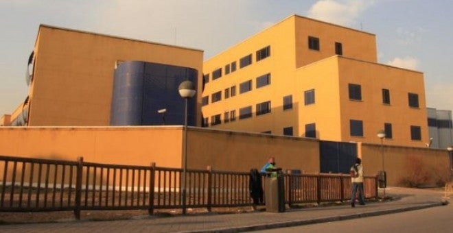 Detenidos 5 de los 16 inmigrantes fugados del Centro de Extranjeros de Aluche Detenidos 5 de los 16 inmigrantes fugados del Centro de Extranjeros de Aluche