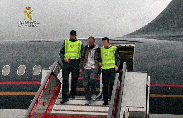 Un detenido en Barajas cuando intentaba viajar a Siria para unirse al Daesh Un detenido en Barajas cuando intentaba viajar a Siria para unirse al Daesh