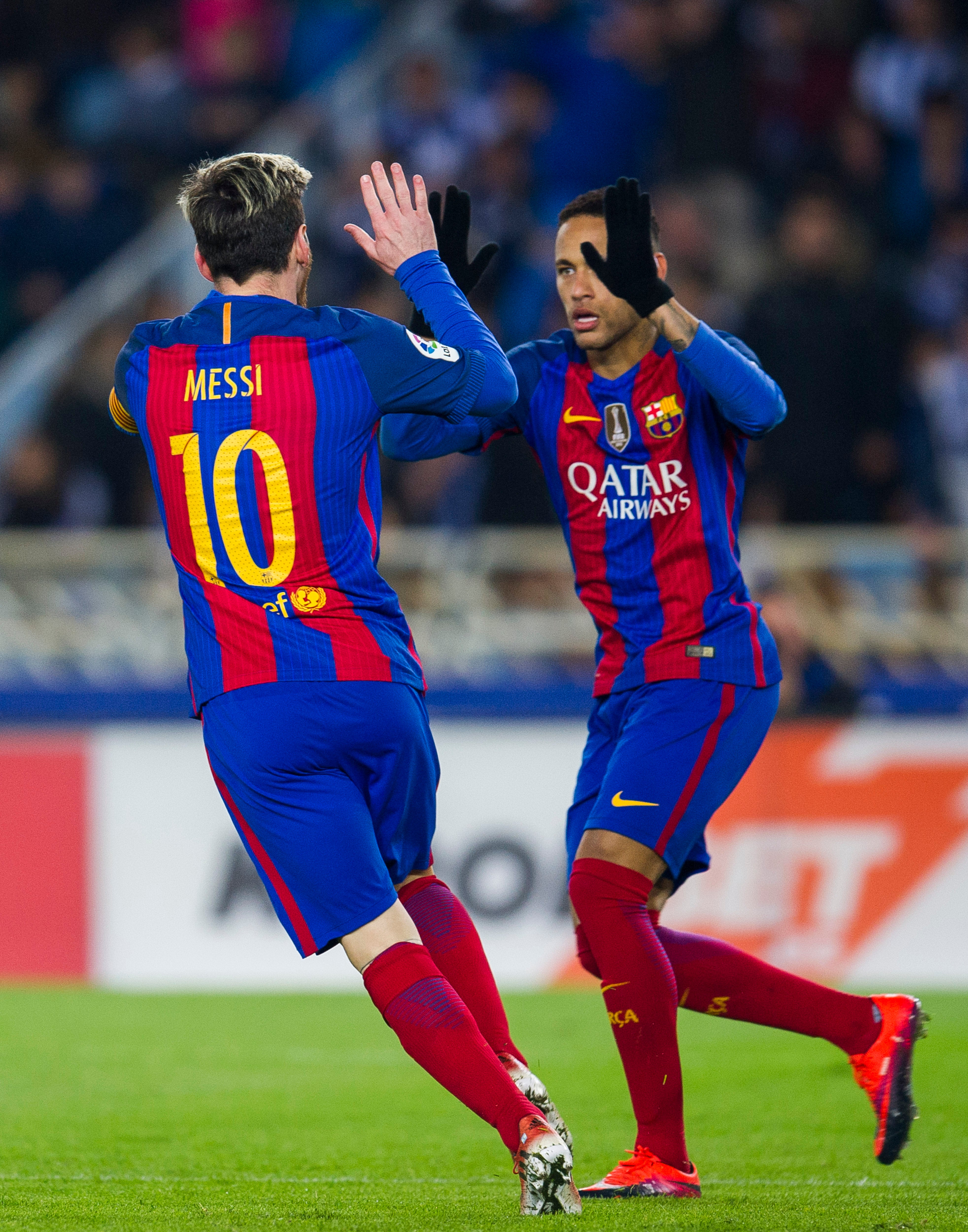 Neymar: "Messi debería ganar siempre el Balón de Oro porque es el mejor del mundo" Neymar: "Messi debería ganar siempre el Balón de Oro porque es el mejor del mundo"