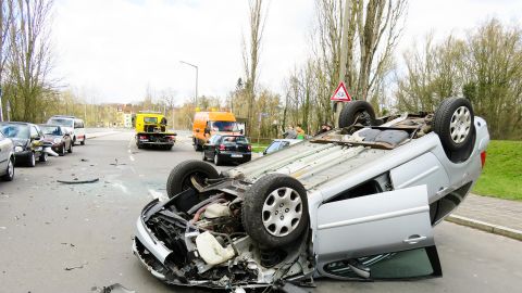 Un coche siniestrado