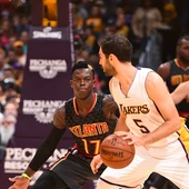 Calderón, en acción ante los Hawks Calderón, en acción ante los Hawks