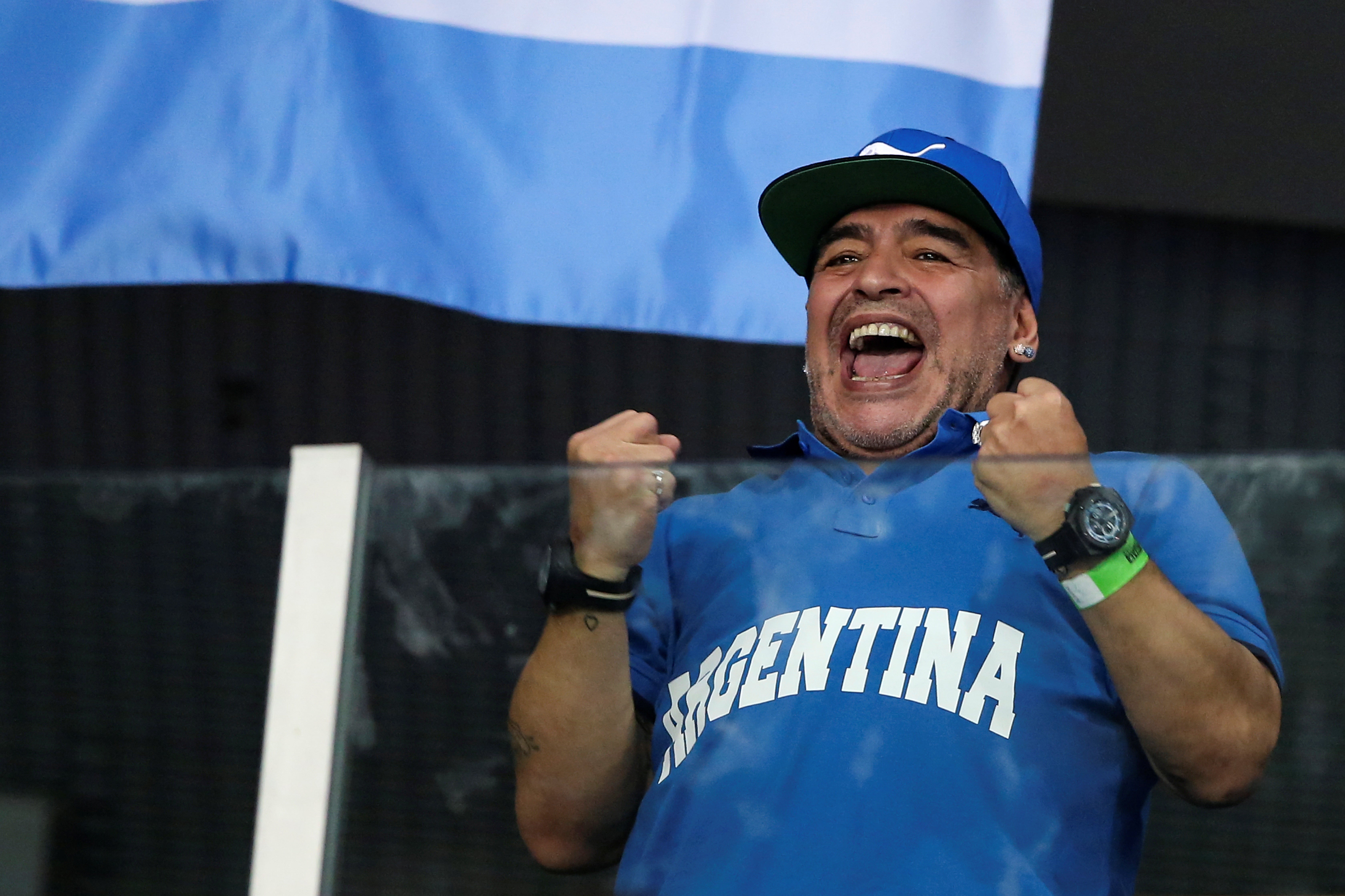 El mensaje de Maradona tras la victoria de Argentina: "Esto era una caldera y Delpo la apagó con dos huevos grandes" El mensaje de Maradona tras la victoria de Argentina: "Esto era una caldera y Delpo la apagó con dos huevos grandes"