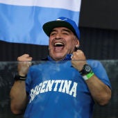 Maradona celebra un punto en la final de la Copa Davis