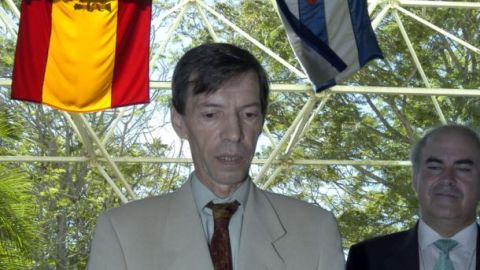 Carlos Alonso Zald&iacute;var