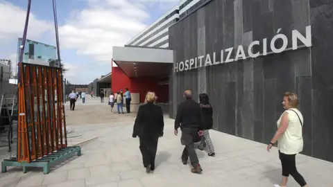 Vista del Hospital Universitario Central de Asturias (HUCA). Vista del Hospital Universitario Central de Asturias (HUCA).