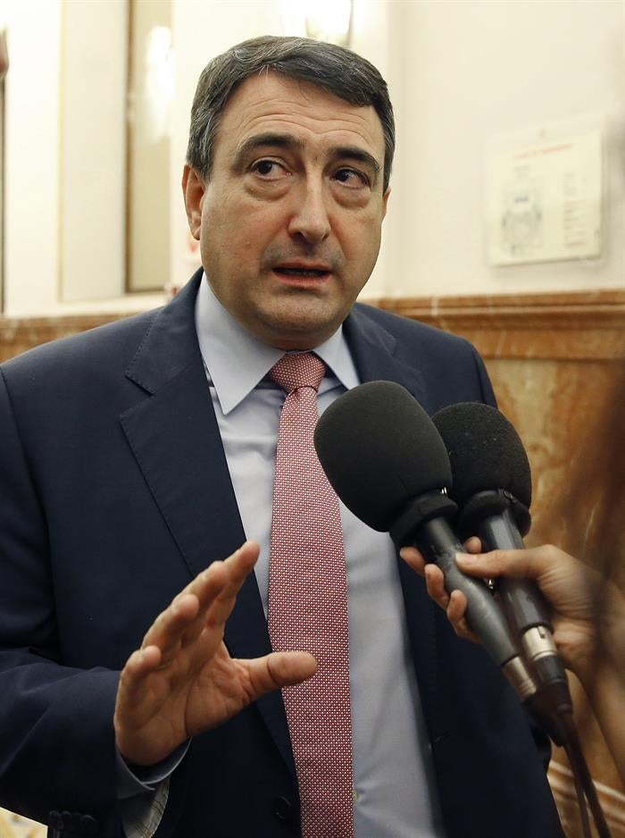 PNV dice que "de ninguna manera" están unidas las cuentas vascas y los PGE "como no lo estuvieron el año pasado" PNV dice que "de ninguna manera" están unidas las cuentas vascas y los PGE "como no lo estuvieron el año pasado"