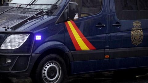 Furg&oacute;n de la Polic&iacute;a Nacional