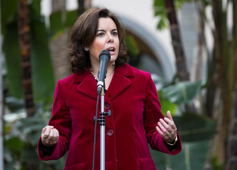 Sáenz de Santamaría confirma la buena disposición al diálogo entre el Gobierno y el PNV Sáenz de Santamaría confirma la buena disposición al diálogo entre el Gobierno y el PNV