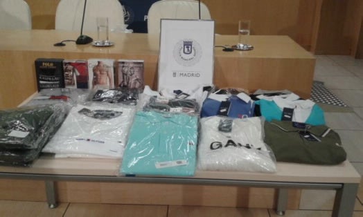 Cae una red internacional de falsificación de ropa que se vendía en centros comerciales Cae una red internacional de falsificación de ropa que se vendía en centros comerciales