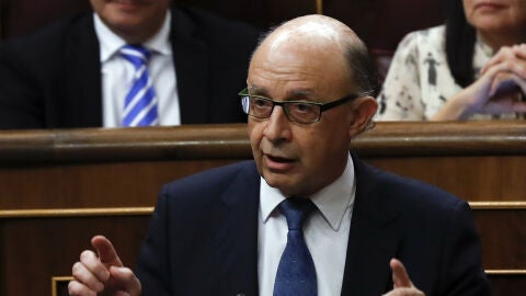 Crist&oacute;bal Montoro, ministro de Hacienda