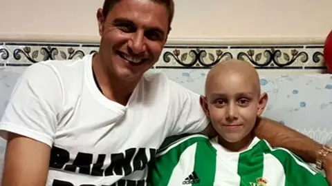 Joaquín con José Antonio, el niño con leucemia Joaquín con José Antonio, el niño con leucemia