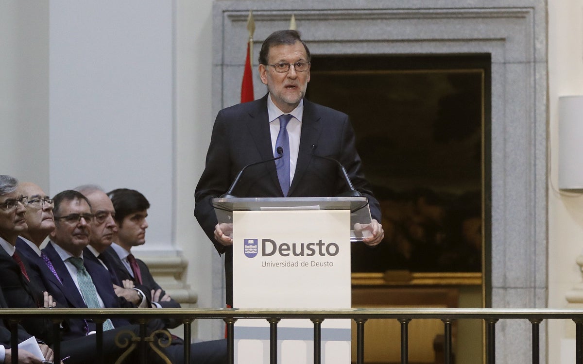 Mariano Rajoy se compromete ante Draghi a profundizar en las reformas y mantener la estabilidad Mariano Rajoy se compromete ante Draghi a profundizar en las reformas y mantener la estabilidad