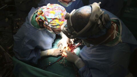 Un quir&oacute;fano durante un trasplante de coraz&oacute;n