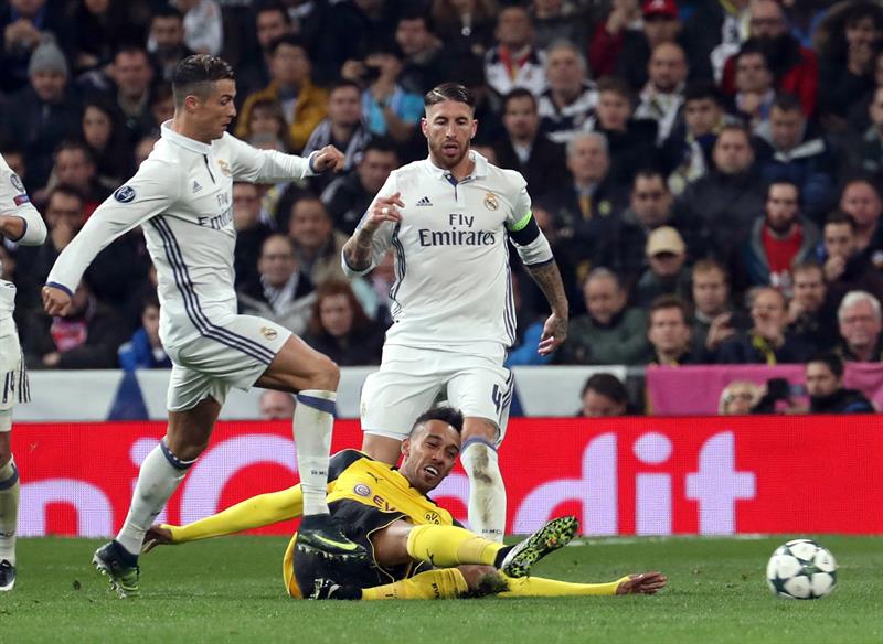 Real Madrid 2 - 2 Borussia Dortmund. El Real Madrid se clasifica como segundo de grupo Real Madrid 2 - 2 Borussia Dortmund. El Real Madrid se clasifica como segundo de grupo