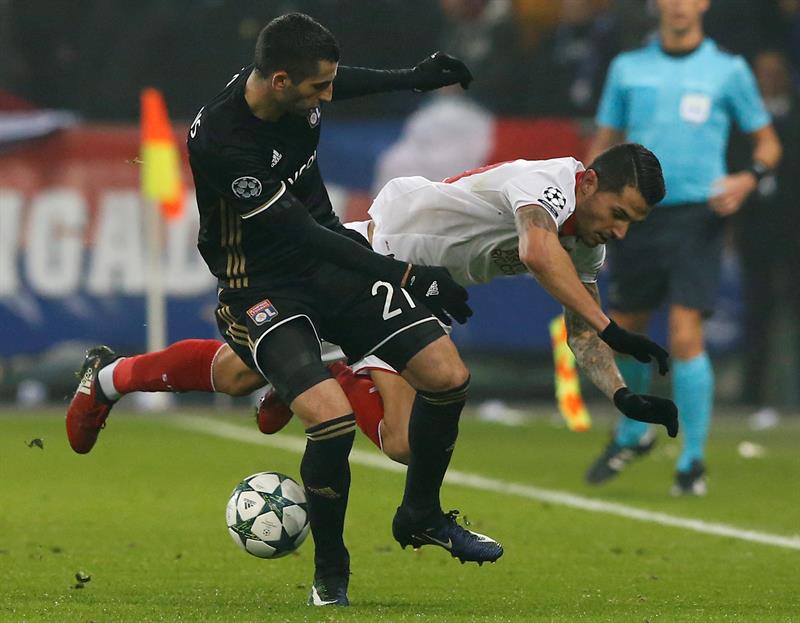 El Sevilla empata en Lyon y pasa a octavos como segundo de grupo El Sevilla empata en Lyon y pasa a octavos como segundo de grupo