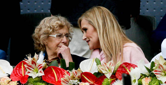 Cifuentes pide a Carmena que negocie con comerciantes, vecinos y transportes antes de plantear cortes al tráfico Cifuentes pide a Carmena que negocie con comerciantes, vecinos y transportes antes de plantear cortes al tráfico