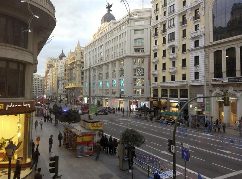 Madrid seguirá con su plan de peatonalizar la Gran Vía y cuestiona las pérdidas de los comercios Madrid seguirá con su plan de peatonalizar la Gran Vía y cuestiona las pérdidas de los comercios