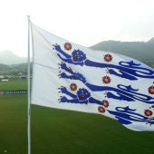 La bandera de la Federación Inglesa de fútbol, en 1998