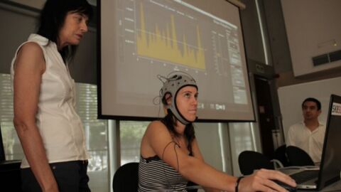 El casco permite transformar las emociones en m&uacute;sica 