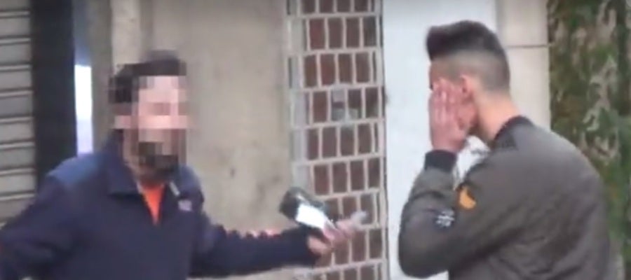 MrGranBomba recibe una agresión en una de sus vídeos MrGranBomba recibe una agresión en una de sus vídeos
