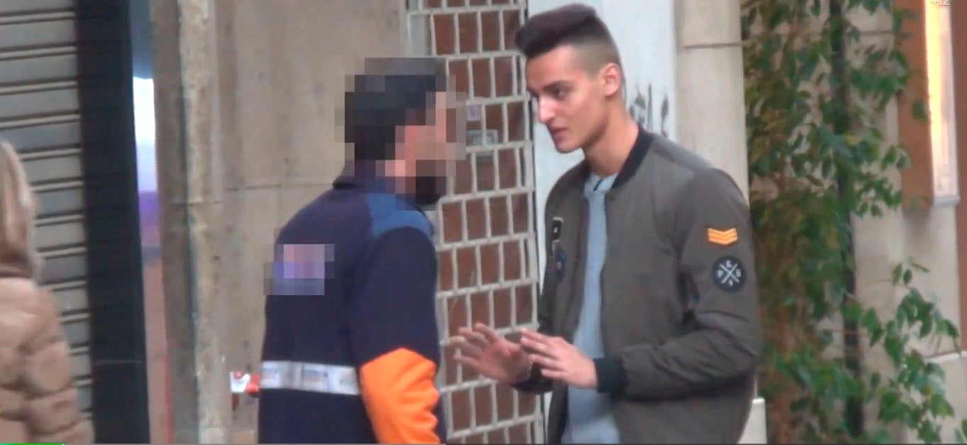 Agreden a MrGranBomba cuando grababa una broma con cámara oculta Agreden a MrGranBomba cuando grababa una broma con cámara oculta