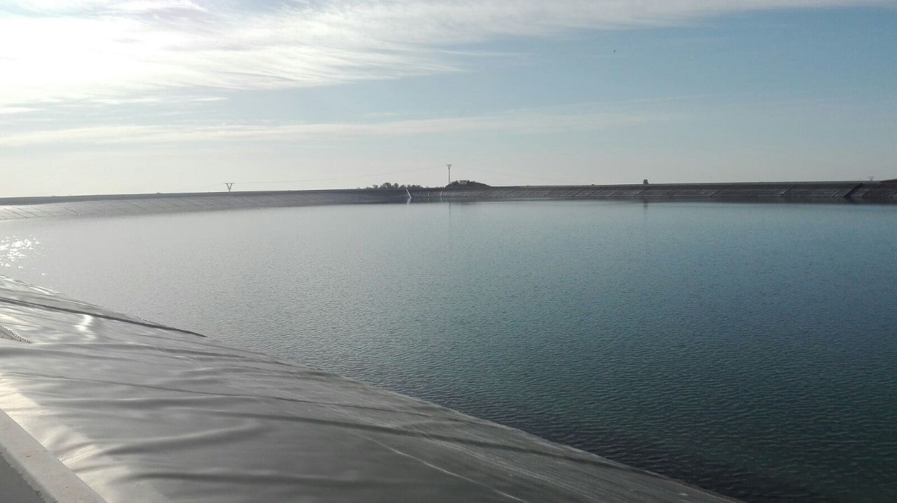 Los regantes del Júcar-Vinalopó acusan al Consell de querer quitarles la propiedad de las obras del post-trasvase Los regantes del Júcar-Vinalopó acusan al Consell de querer quitarles la propiedad de las obras del post-trasvase